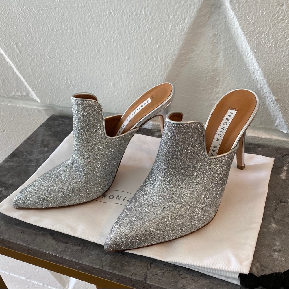 🔥$500 VERONICA BEARD🔥 Perfect “Penn” Mules Silver Glittered - Picture 13 of 16